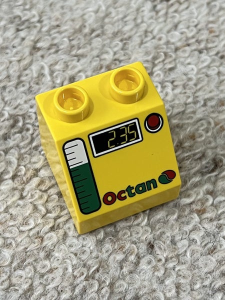 LEGO DUPLO® - 1 brick Slope 45 with Octan Logo, Gas Gauge Carousel 1
