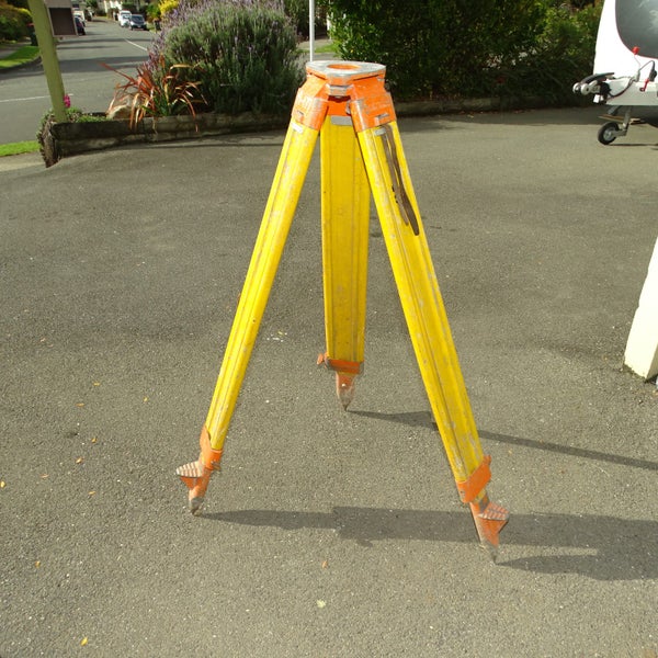 Wild / Leica Heerbrugg Theodolite T16 Transit For Surveying Carousel 16