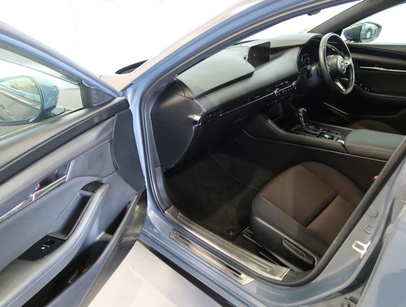 2019 Mazda 3 2.0*FASTBACK * S TOURING*62864758279043113