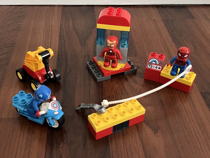 LEGO DUPLO® - Super Heroes Lab 10921 Carousel 1