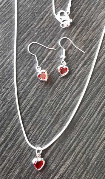 Pretty Pendant and Earrings Carousel 1