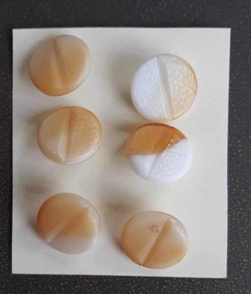 Lovely vintage Czech glass buttons [6], caramel Carousel 1