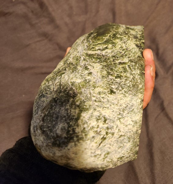 Chunky 30cm Inanga Kokopo Greenstone / Pounamu Carousel 3