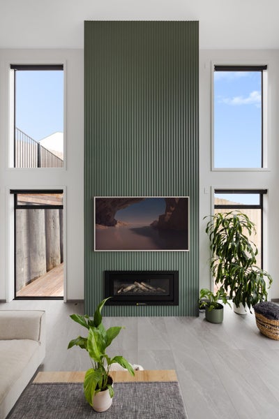 Image 2 of 17