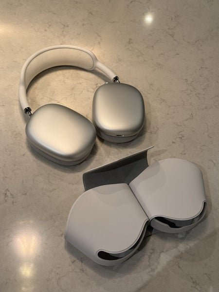 AirPods Max Carousel 1