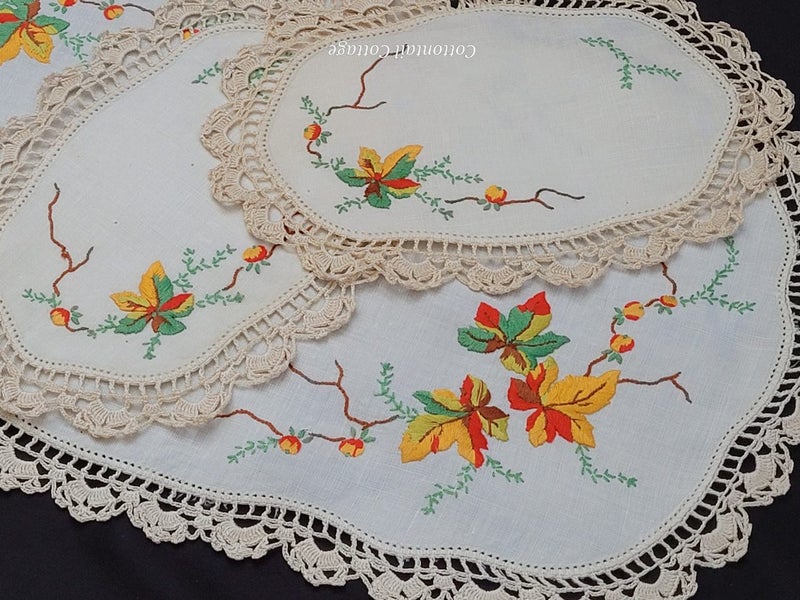 Vintage Linen Duchess Set of Doilies Use or Craft Carousel 1