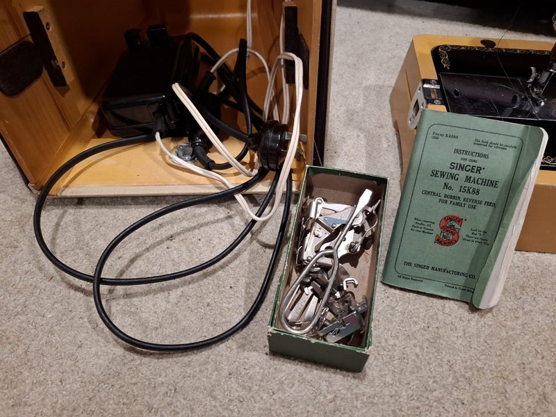 Singer 15K Sewing Machine Carousel 2