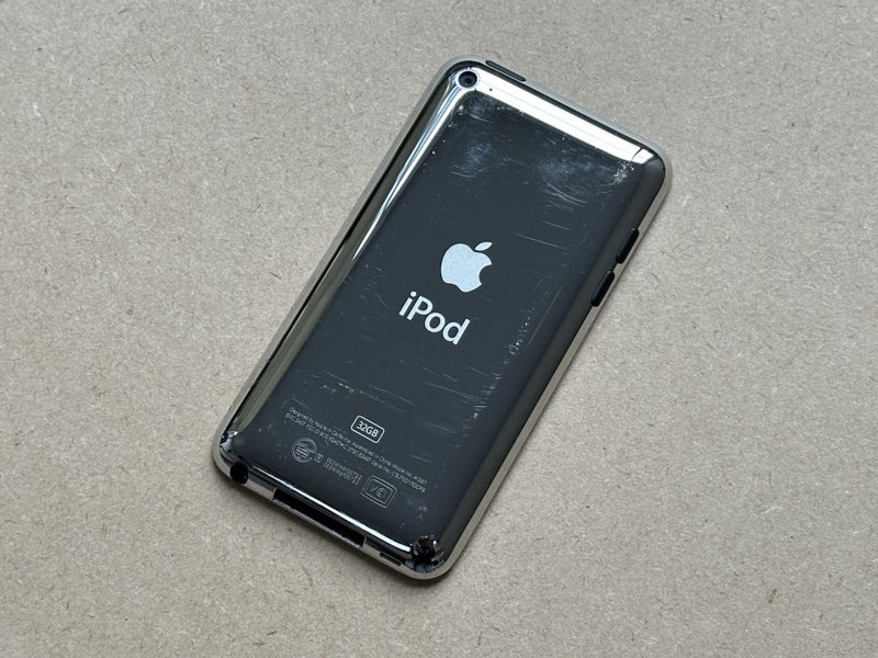 3x iPod touch 4th Gen - 32GB Carousel 20