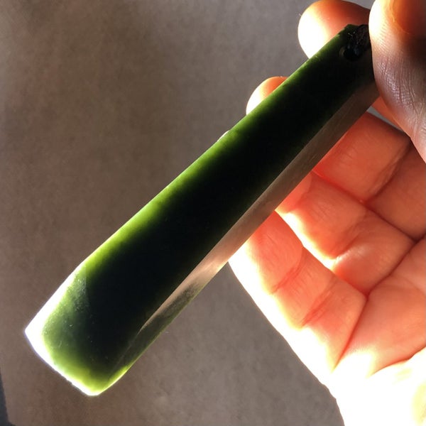 CRAZY 1 DAY AUCTION: 8.9cm Greenstone Toki Pendant, $1 Reserve Carousel 2