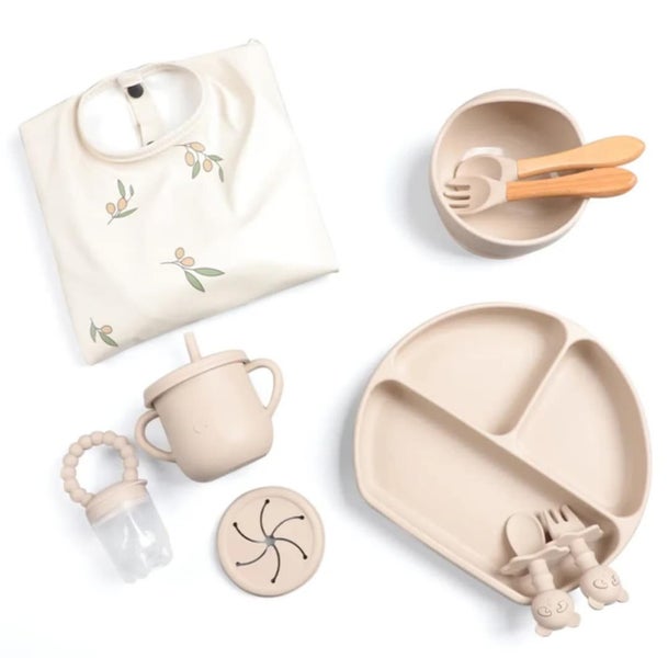 Silicone Baby Feeding Set With Cape Carousel 1