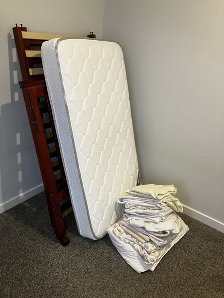 Baby Cot + extras Carousel 1