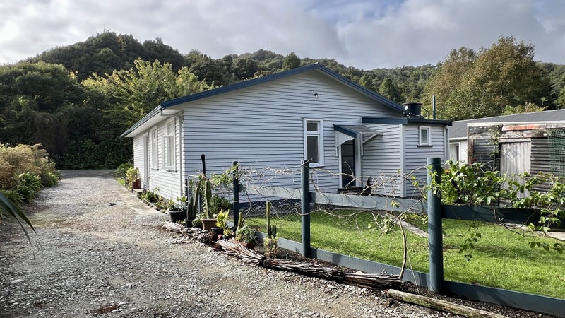 Image 2 of 30