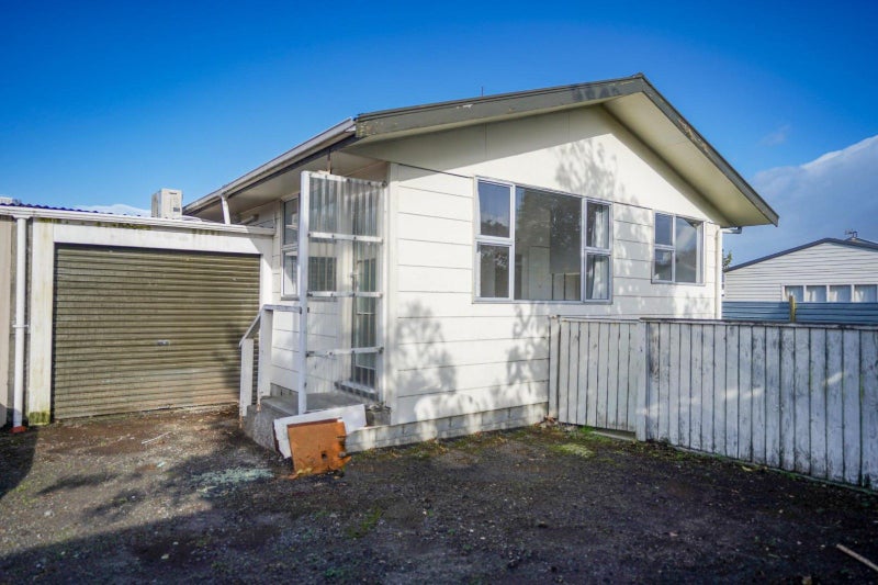 Image 1 of 21