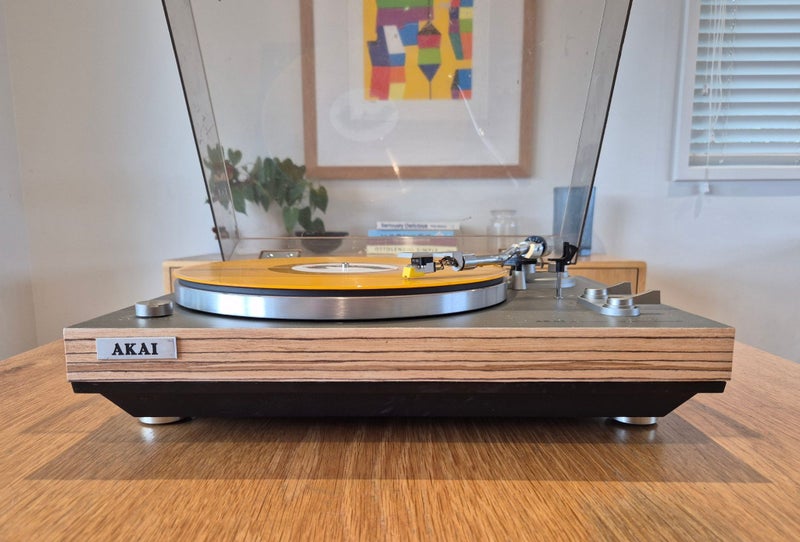 Japanese-made beauty! The Akai AP-100C turntable Carousel 1