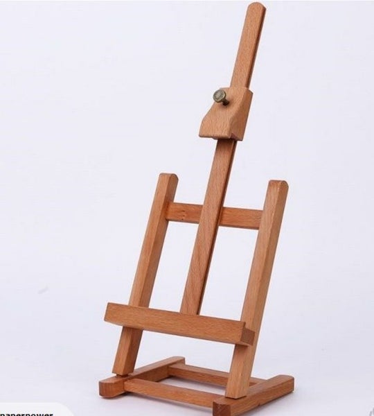 The Rutland Table Easel Carousel 1