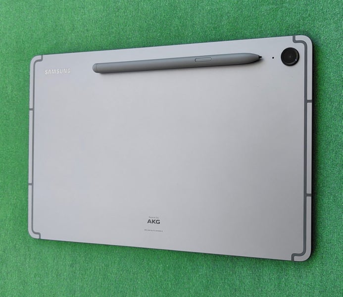 Samsung Galaxy Tab S9 FE 5G (under warranty) Carousel 4