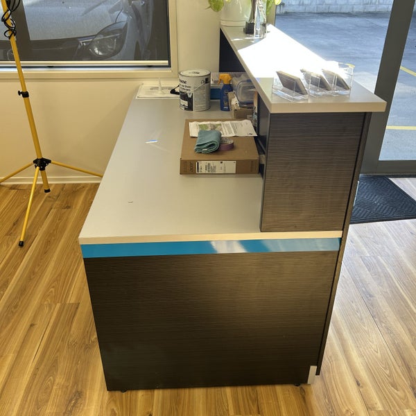 Reception Desk Carousel 2