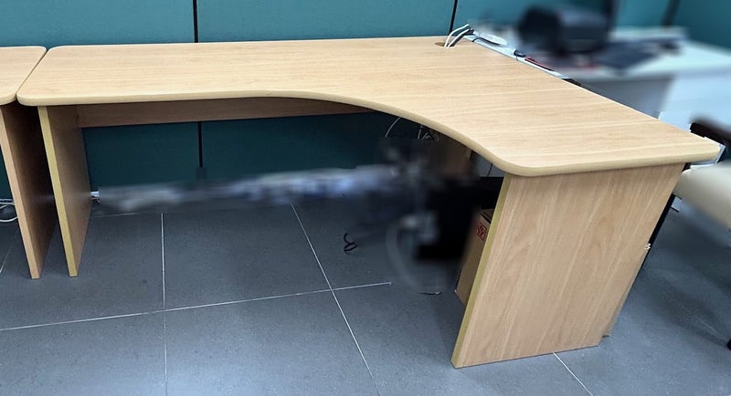 Corner Desk Workstation 180cm x 120cm x 73cm Carousel 1