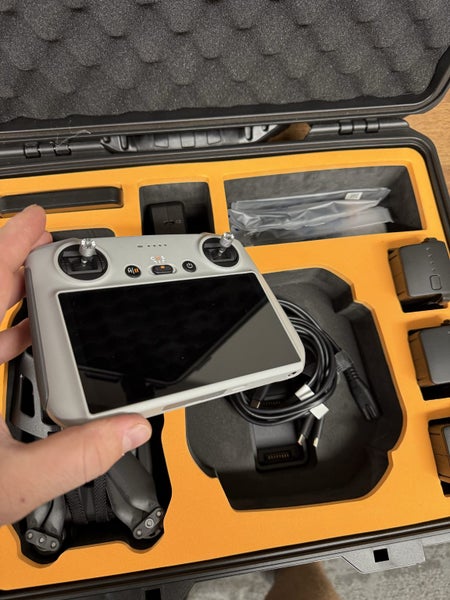 DJI Mavic 3 Pro - Fly More Combo - 3 months old - AS NEW62863240619009111