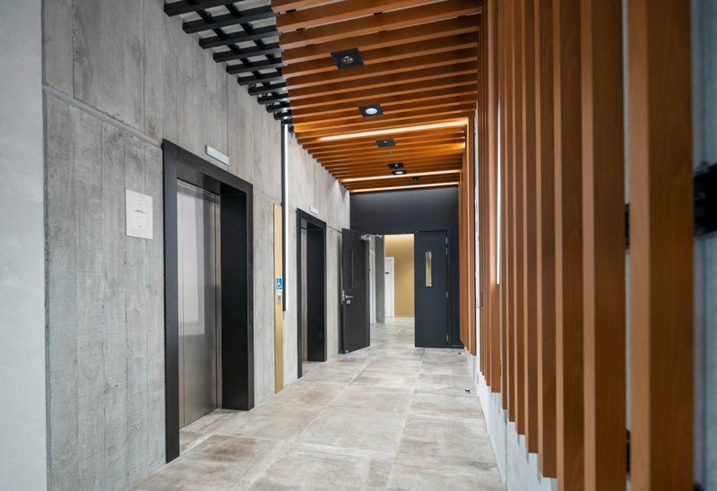 Image 2 of 17