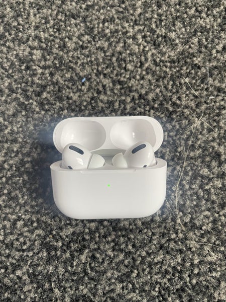 AirPod pros Carousel 1