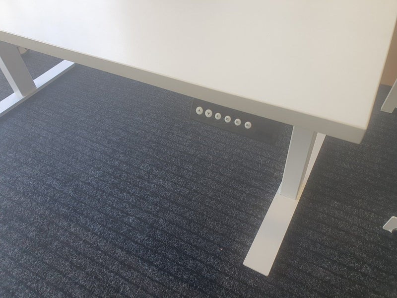 Electric Desk, Standing Desk, Height adjustable desk 1600x800x25mm Carousel 2