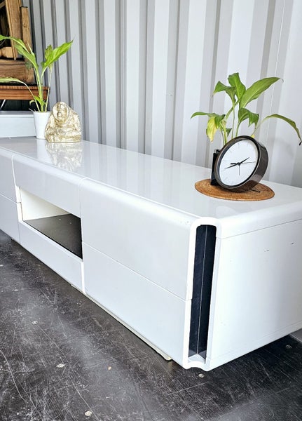 TV cabinet Carousel 1