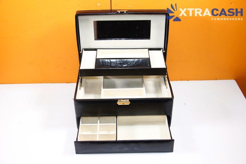 Large Jewellery Box Carousel 1