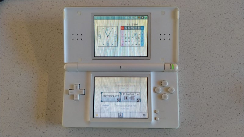 White DS Lite complete in box - near mint - Ping & Afterpay! Carousel 2