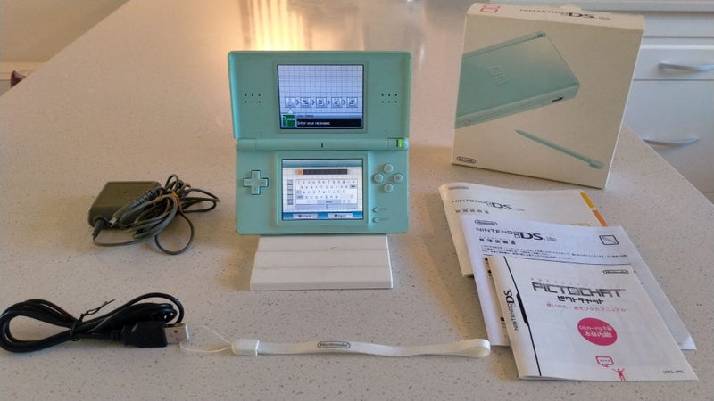 Light Blue DS Lite complete in box - near mint - Ping & Afterpay! Carousel 1