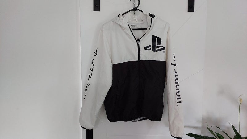 OFFICIAL PLAYSTATION HOODED WIND BREAKER ( SIZE 12-14Y) Carousel 1