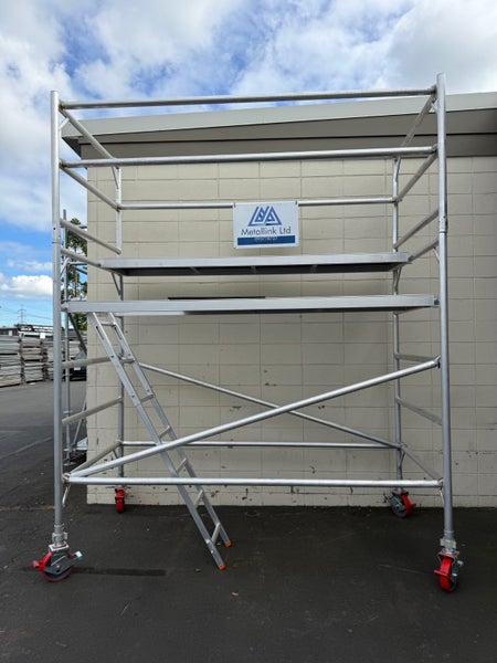 3M Aluminium Mobile Tower Size: L2.57M*W1.25M*H3.0M (Max. Platform Height: 2.3M) Carousel 1