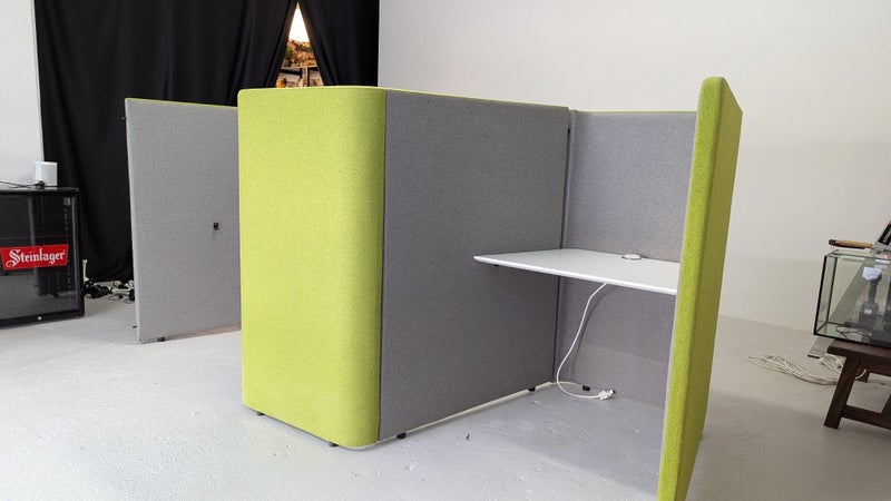 office desks - 4 pod system Carousel 6