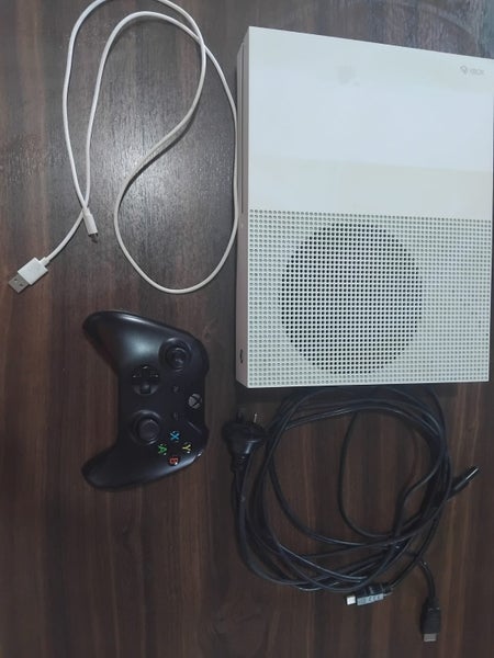 Xbox one s 500gb controller Carousel 1