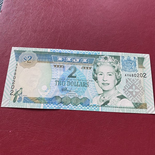 Banknote of Fiji UNC Carousel 1