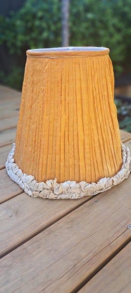 Pleated silk lampshade Carousel 1