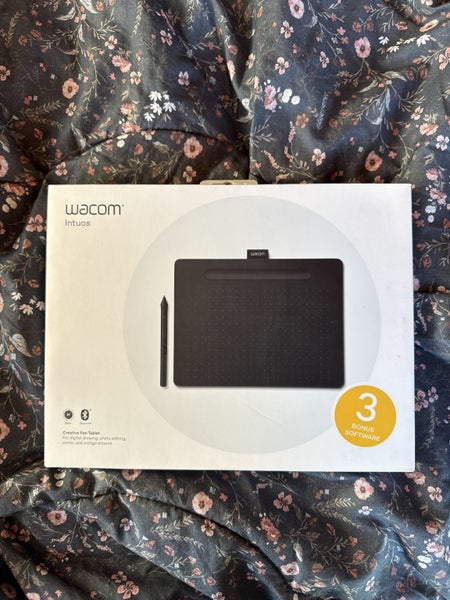 Wacom Intuos Medium - Unopened Carousel 1