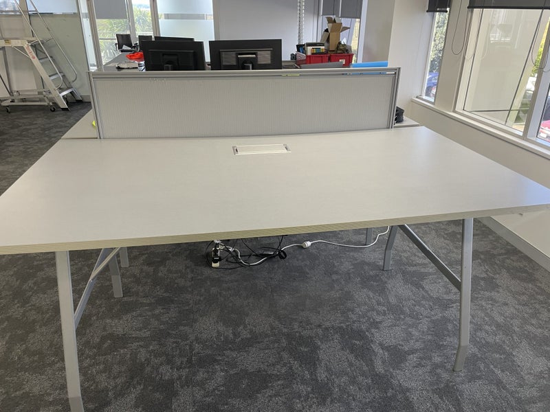 Office Standing Table Carousel 2
