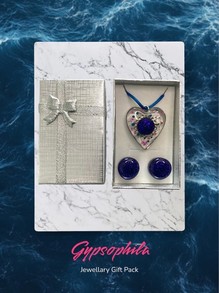 Real Preserved Gypsophila Jewellery Gift Pack Carousel 1
