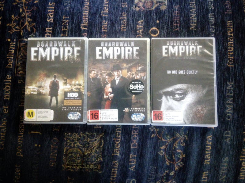 4 Peaky Blinders & Boardwalk Empire Seasons 1,2 & 5 & HBO Book/Novel629481064414731124