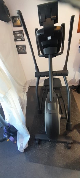Cross Trainer / Elliptical - Nordic Track C 5.562863239329665112