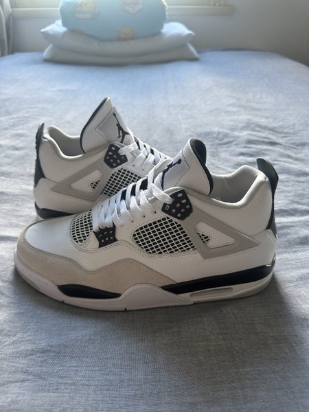 Jordan 4 Military Black Carousel 6
