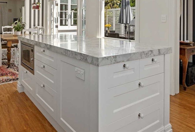 Kitchen Island Carousel 1