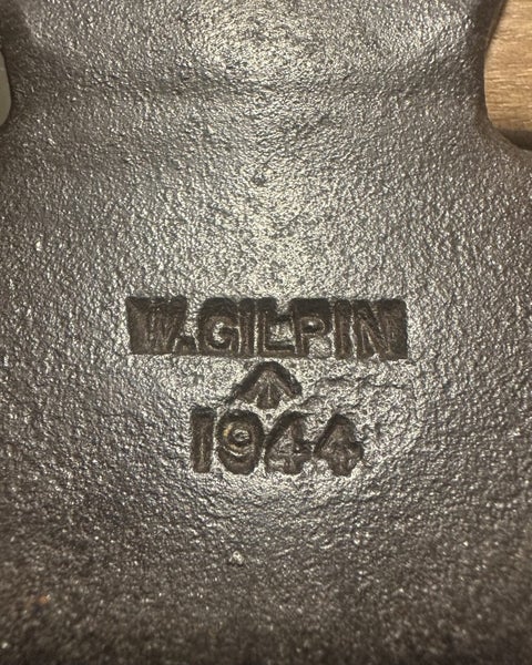 WWIl 1944 W.GILPIN Kent pattern axe. Beautiful collectors piece. (Cracked) Carousel 20