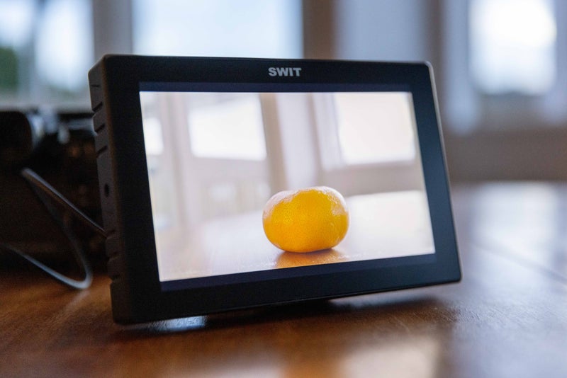 SWIT S-1073F 7" Full HD Waveform LCD Monitor Carousel 1