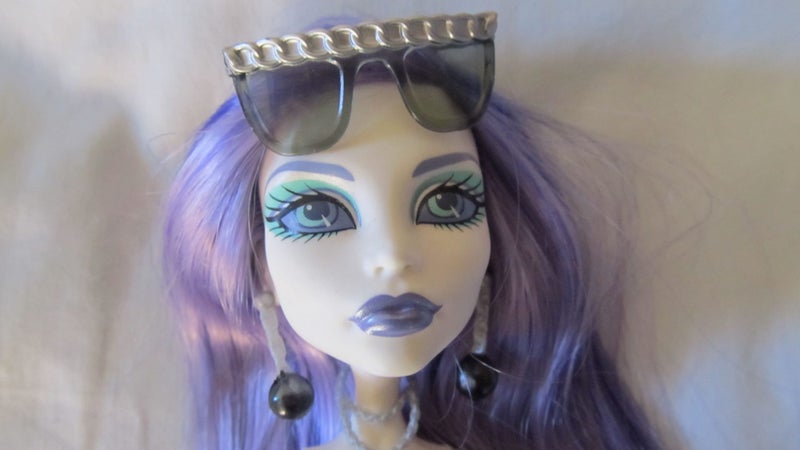 Monster High Spectra Vondergeist Doll with Maul Session Fashion Pack Carousel 1