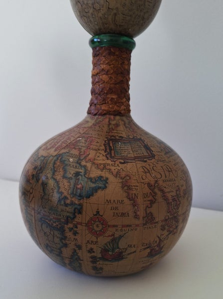 +++ VINTAGE ITALIAN LEATHER- COVERED GLASS DECANTER +++ Carousel 2