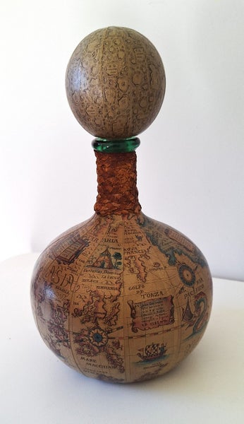 +++ VINTAGE ITALIAN LEATHER- COVERED GLASS DECANTER +++ Carousel 1