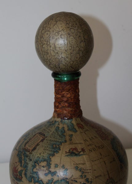 +++ VINTAGE ITALIAN LEATHER- COVERED GLASS DECANTER +++ Carousel 13
