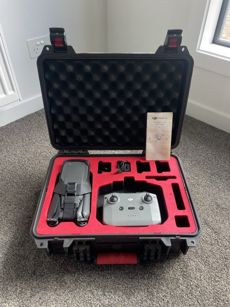 DJI Mavic 3 + PGYTECH Mavic 3 Carrying Case Carousel 1